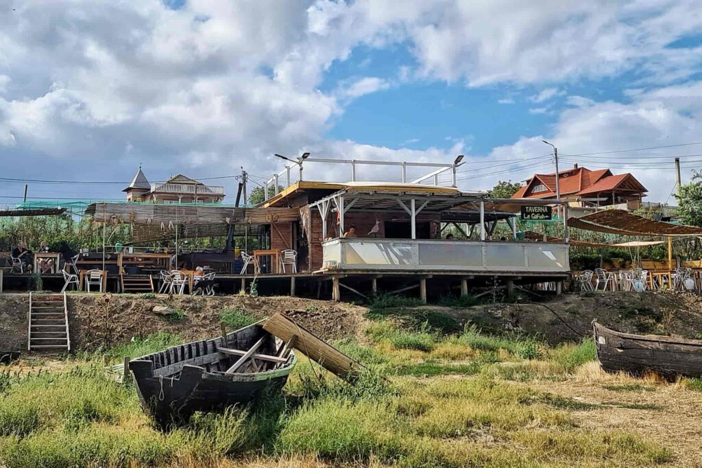 taverna-le-gafish-sarichioi-peste-proaspat-peste-pe-plita-peste-la-protap