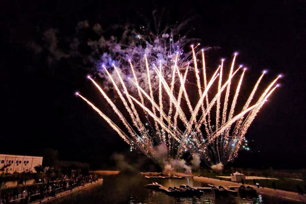 foc-de-artificii-jurilovca-festivalul-borsului-lipovenesc