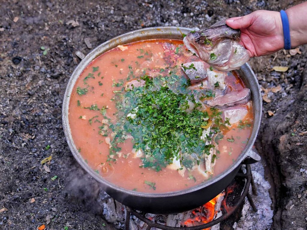 bors-pescaresc-de-peste-bors-lipovenesc-jurilovca-mancare-traditionala